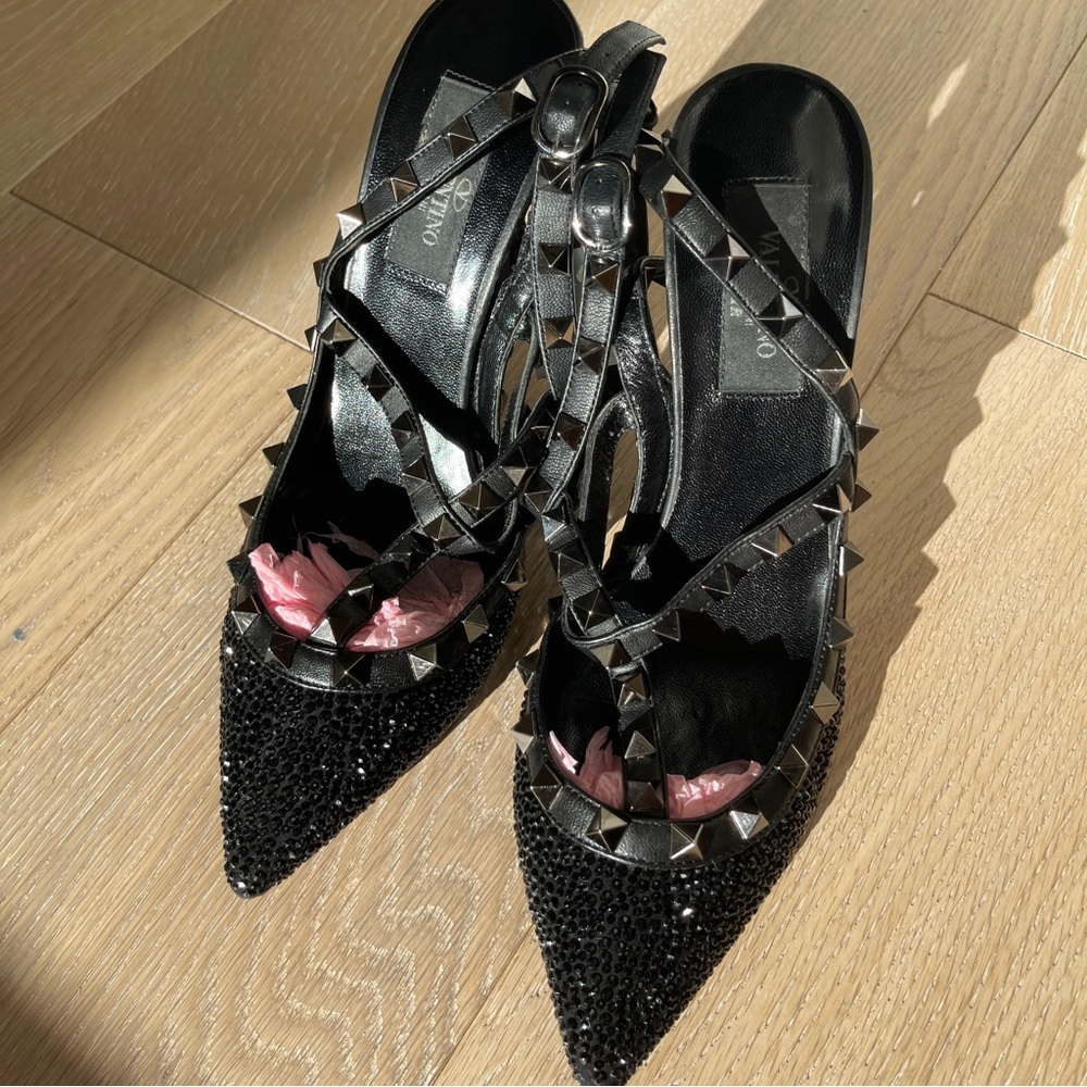 🧨NEW🧨 Valentino Noir Rockstud Caviar Crystal Sandal